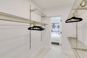 House (4 Bedrooms) | Interior - Luxe Miami Home: Outdoor Kitchen, Gas Grill! (Miami Gardens)