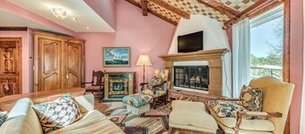 Cloudcroft Home w/ Fireplace Near Downtown!