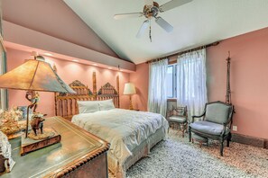 Interior - Cloudcroft Home w/ Fireplace Near Downtown! (Cloudcroft)