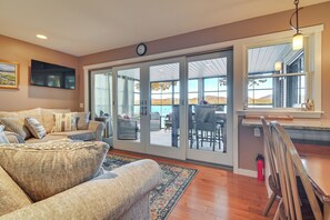 Interior - Waterfront Lake Webb Cabin Rental w/ Dock & Views! (Weld)