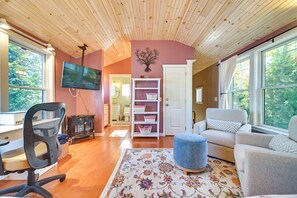 Interior - Waterfront Lake Webb Cabin Rental w/ Dock & Views! (Weld)