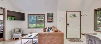 South Salem Vacation Rental w/ Furnished Deck!