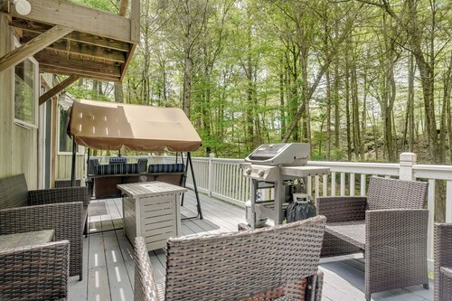 South Salem Vacation Rental w/ Furnished Deck!