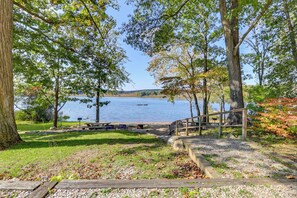 Cottage (1 Bedroom) | Interior - South Salem Vacation Rental w/ Furnished Deck! (South Salem)