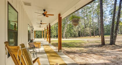 5 Mi to Lake! Home w/ Boat Parking & Pool Access