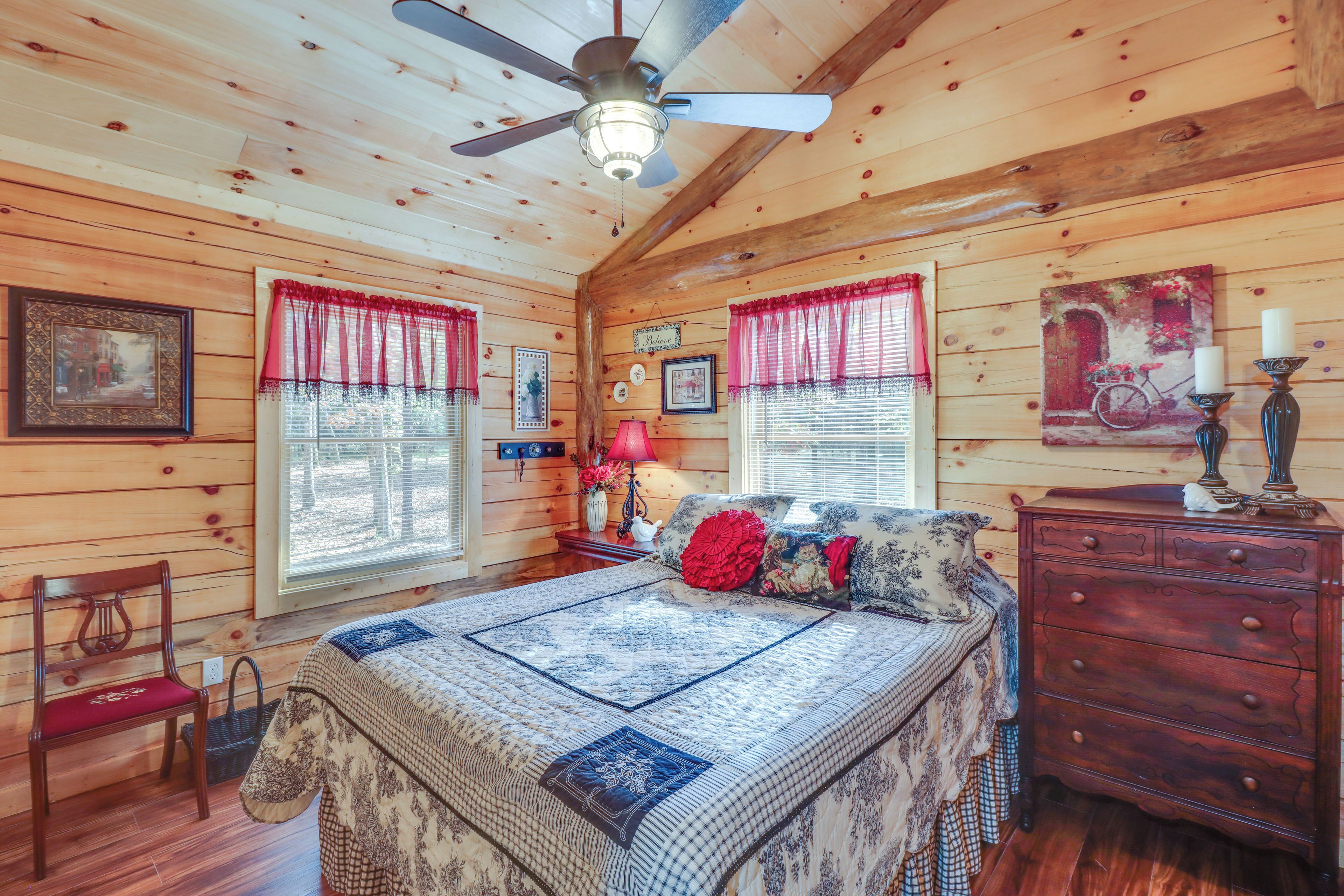 House (2 Bedrooms) | Interior