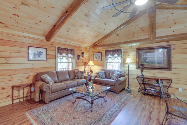 House (2 Bedrooms) | Interior