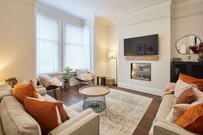 TV, fireplace, offices - Host & Stay | Belle Vue (Saltburn-by-the-Sea)