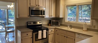 Harbour Town Golf Links 11th Tee Ranch with South Beach Marina Pool Access