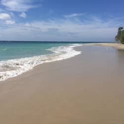 Private beach, white sand, beach towels, beach massages