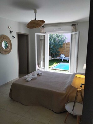 2 chambres, fer et planche à repasser, Wi-Fi gratuit, draps fournis