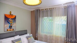 3 bedrooms, iron/ironing board, internet - Malaikanzi Apartments (Namulanda)