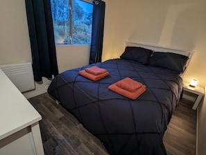 2 bedrooms, iron/ironing board, free WiFi, bed sheets - Farm stay in Devon (Tiverton)