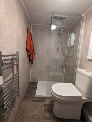 Shower, hair dryer, towels, soap - Farm stay in Devon (Tiverton)
