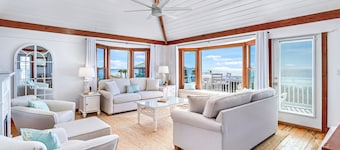 Caspia - Beach Front, Pet Friendly, Private Pool & Hot Tub, Outdoor Kitchen!