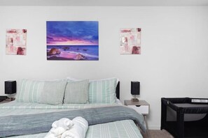 5 habitaciones, tabla de planchar con plancha y wifi gratis 