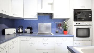 Køleskab, mikrobølgeovn, ovn, opvaskemaskine