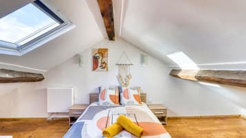 1 slaapkamer, een strijkplank/strijkijzer, gratis wifi, beddengoed