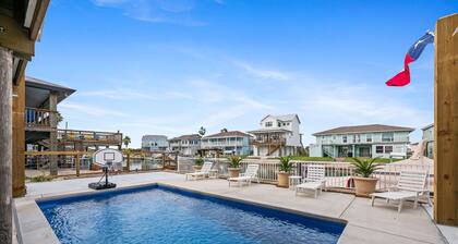 Waterfront Canal home! Private Pool, Hot Tub, Fishing, Dock your Boat!