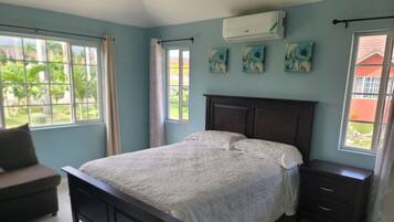 House | 2 bedrooms, iron/ironing board, free WiFi, bed sheets