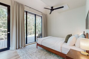 3 室のベッドルーム、アイロン / アイロン台、インターネット、ベッドシーツ