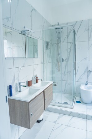 Dortoir Partagé Deluxe, dortoir mixte (6 Beds) | Salle de bain