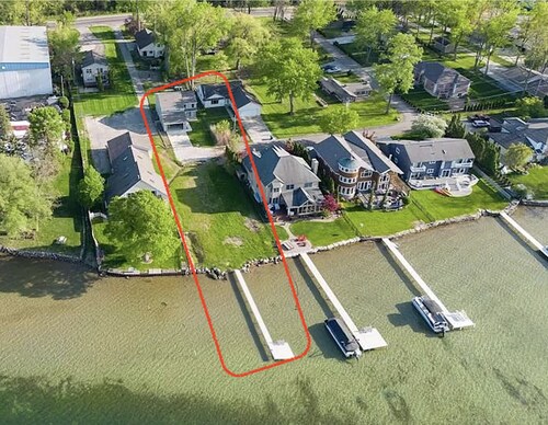 Lakefront Home; All-Sports Elizabeth Lake; Dock, Fire Pit & Kayaks [see reviews]