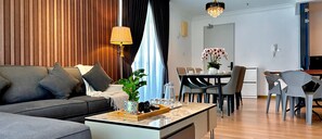 48-inch Smart TV with cable channels, video-game console, Netflix - The Wave Residence (Malacca City)