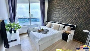 Premium Apartment, 2 Bedrooms, Non Smoking, City View | 2 bedrooms, individually decorated, individually furnished, desk