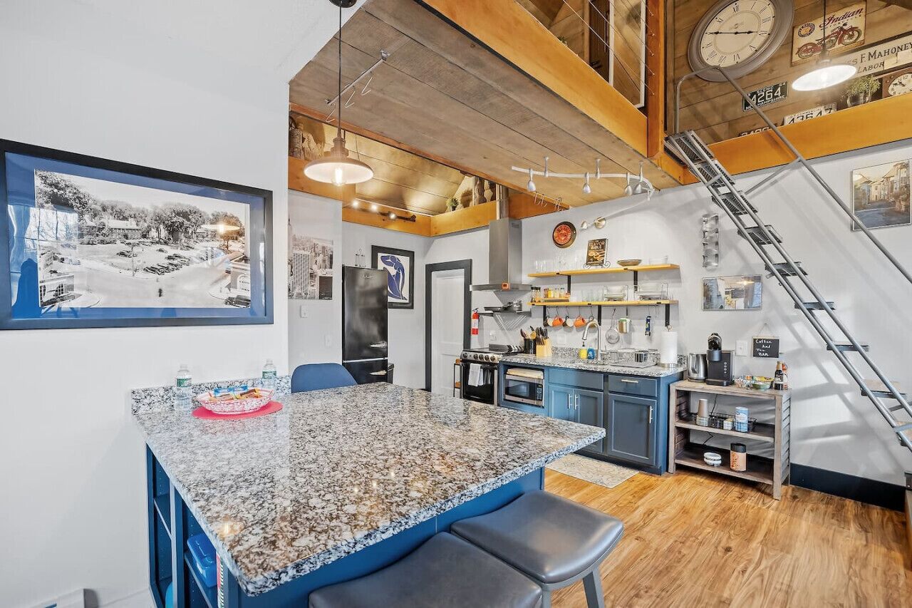 Downtown Loft w/ Private Entry & Updates