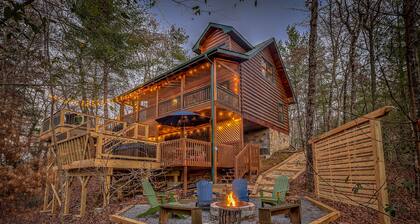 Secluded Cabin w/Hot Tub, Fireplace, Firepit, Grill, Hiking & King Bed