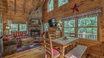 Smart-TV, Kamin, BĂŒcher