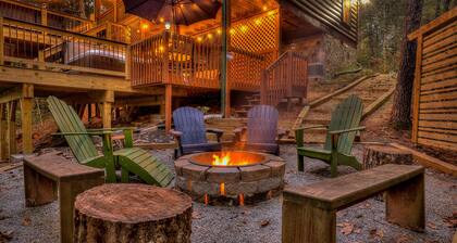 Secluded Cabin w/Hot Tub, Fireplace, Firepit, Grill, Hiking & King Bed