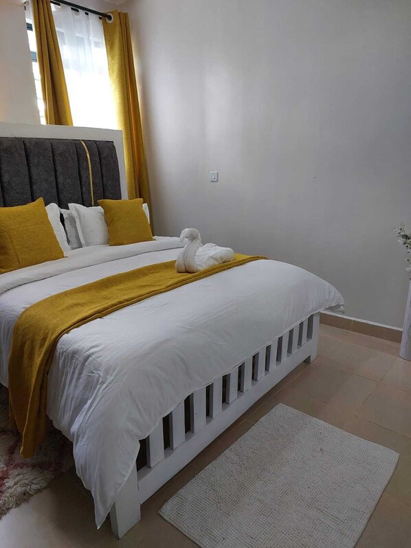 2 bedrooms, iron/ironing board, WiFi, bed sheets