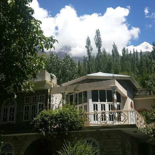 Al-Karim Family Guest House Hunza