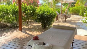 Sauna, boblebad, massage på stranden, massagebehandlinger