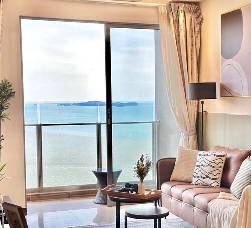 Silverscape Residence