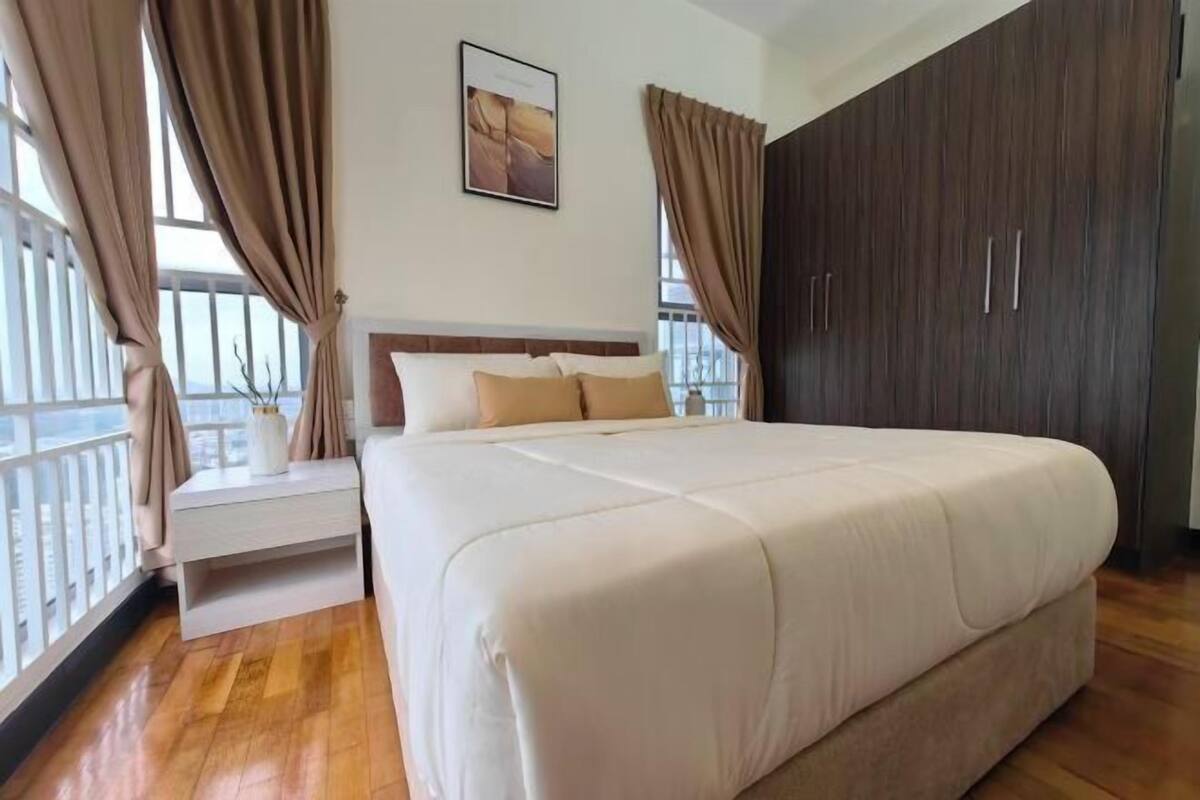 3 habitaciones, decoración personalizada y muebles diferentes