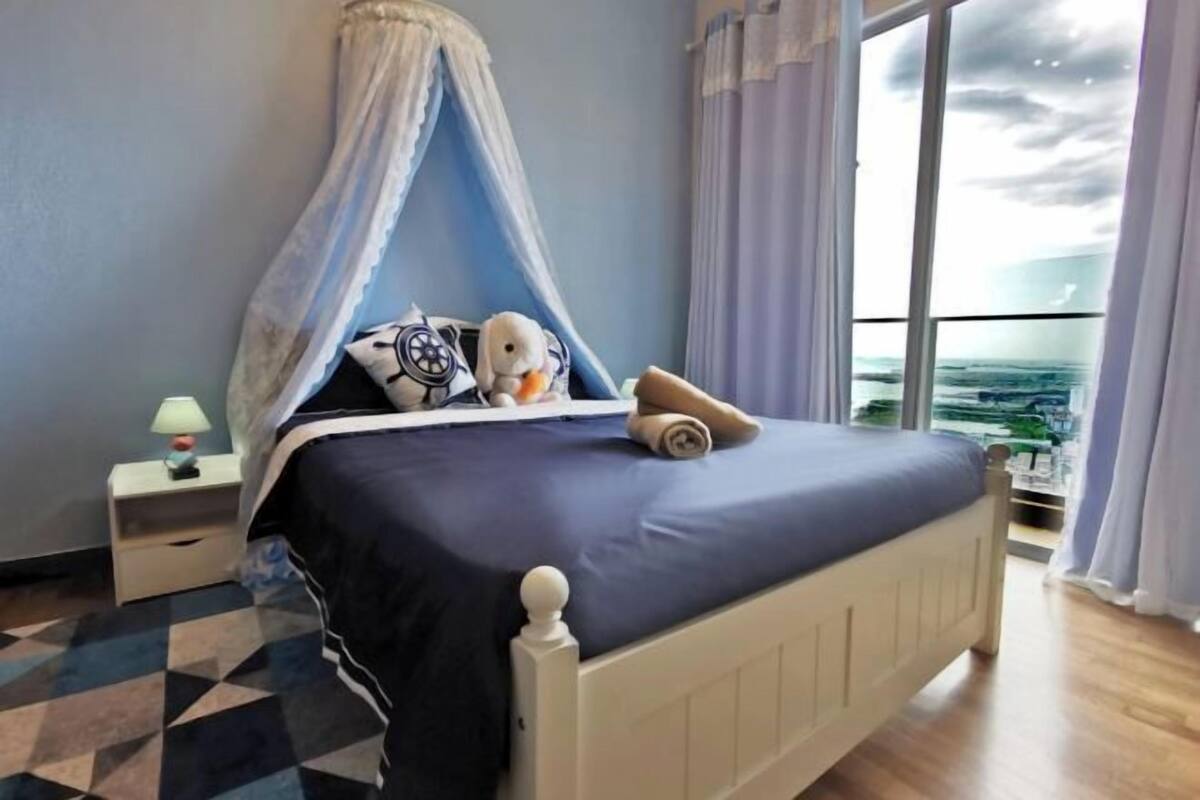 3 habitaciones, decoración personalizada y muebles diferentes