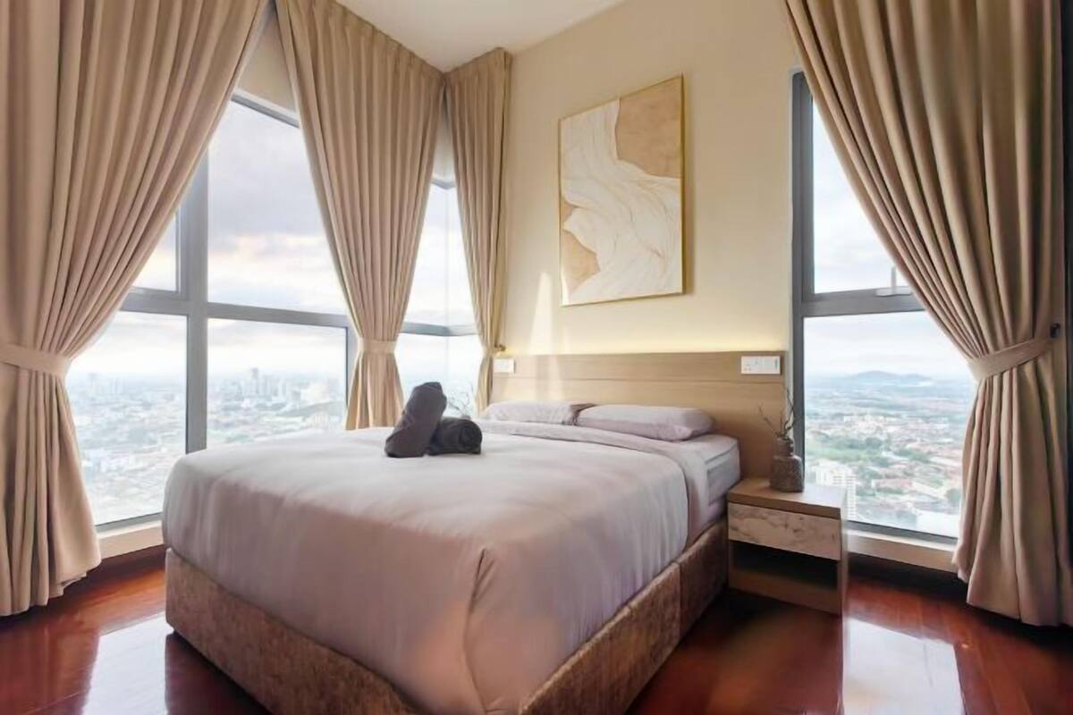 3 habitaciones, decoración personalizada y muebles diferentes