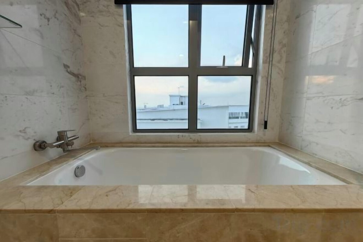 Baño | Regadera tipo lluvia, amenidades de baño gratuitas, secadora de cabello 