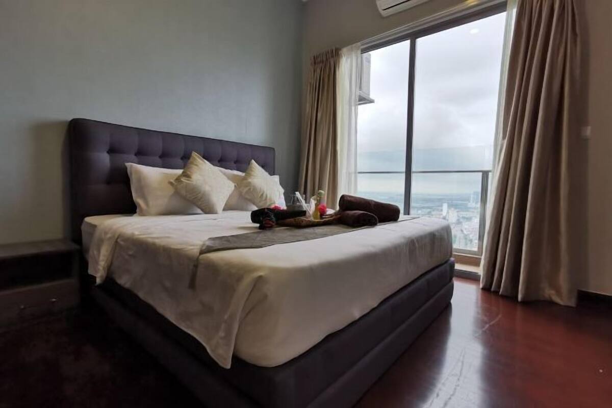 3 habitaciones, decoración personalizada y muebles diferentes