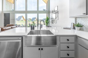 Interior - Chill Country Ranch cabin near Gruene, New Braunfels, and White Water Amp. (New Braunfels)