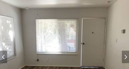 1 Bed 1 Bath in side by side Duplex