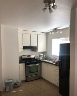 Private kitchen - 1 Bed 1 Bath in side by side Duplex  (Vallejo)