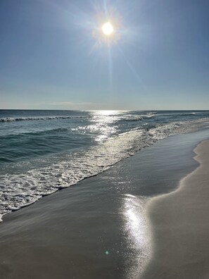Solsenger og strandhåndklær