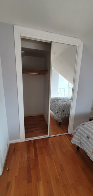 3 chambres, bureau, fer et planche à repasser, Wi-Fi