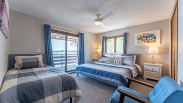 6 bedrooms, desk, iron/ironing board, WiFi (free)