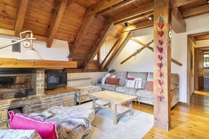 Smart TV, fireplace - Luderna - Dúplex con terraza Esclòps (Arties)