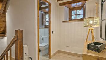 Dutxa, assecador de cabells i tovalloles